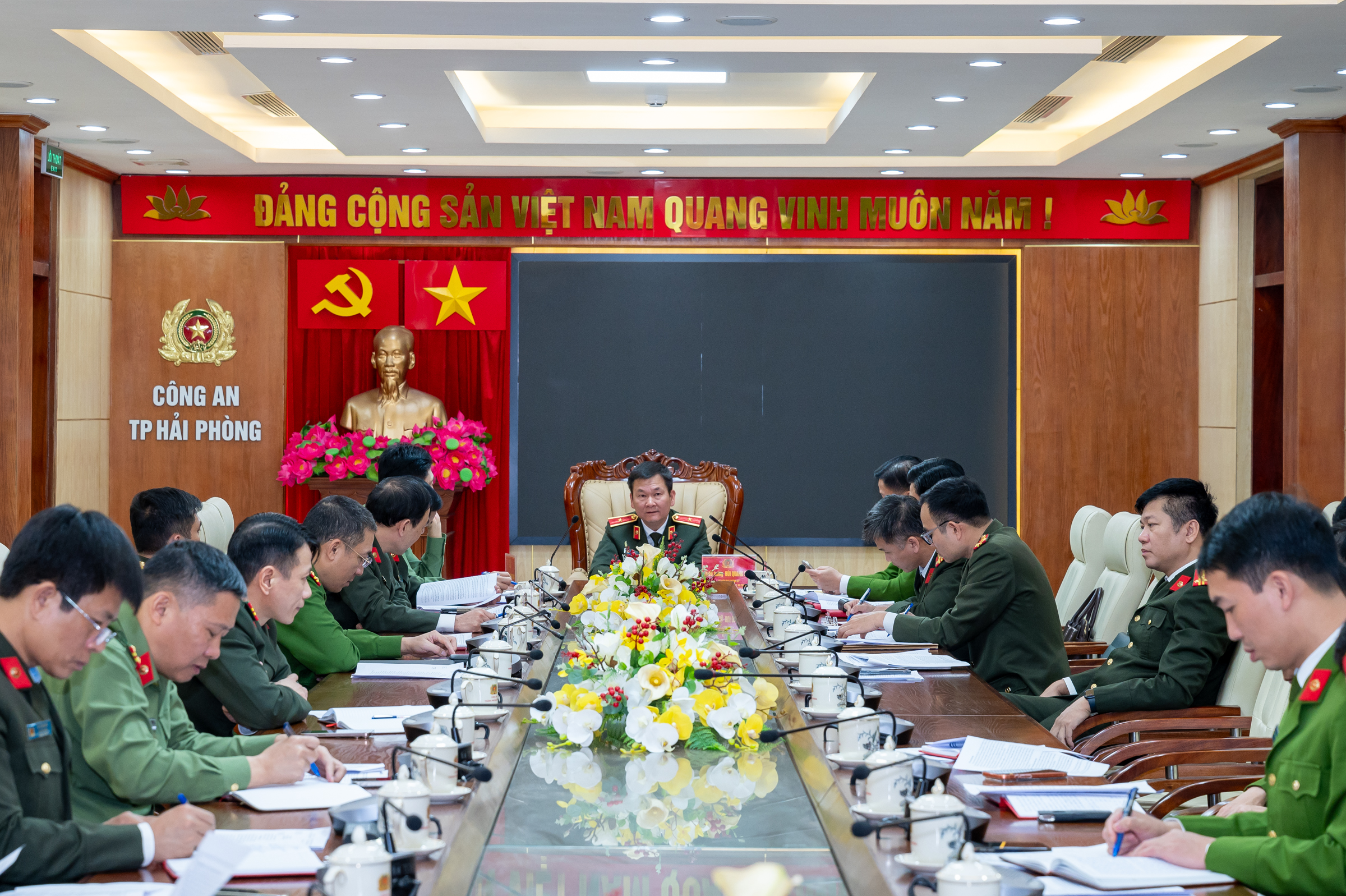 Công an thành phố rà soát tổng thể lần cuối, đánh giá tiến độ thực hiện các nhiệm vụ triển khai phương án bảo đảm ANTT phục vụ bầu cử